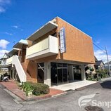 岡本マンション．