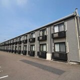 レオパレス中学校前