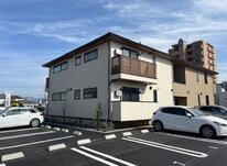 シャルル　マリカ