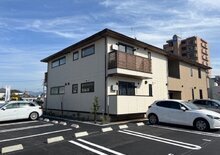 シャルル　マリカ