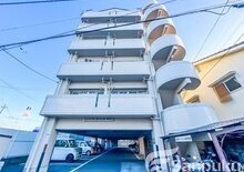 ロイヤル三津
