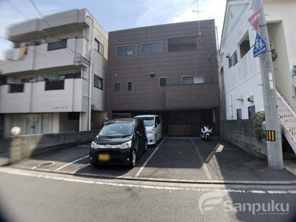 【ジャスティヒルズ】松山市南斎院町のマンション