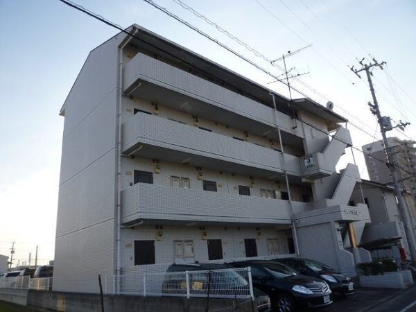 【ジョイフル第一山越 】松山市山越のマンション