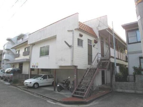 【コーポ前田】松山市立花のアパート