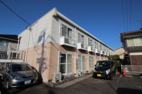 【レオパレスクレール】松山市立花のアパート