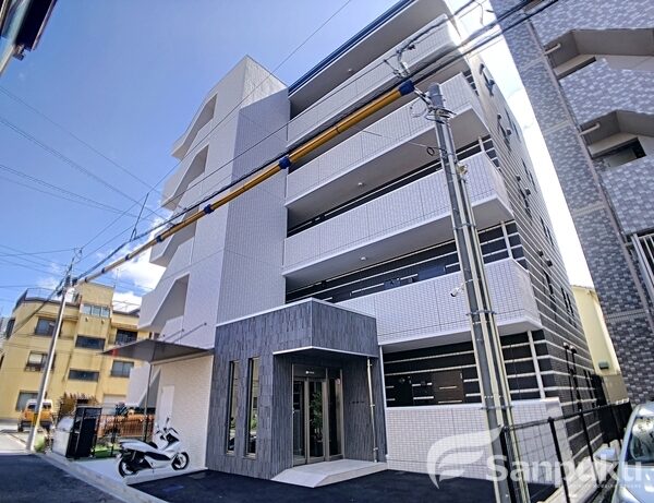 【quinze lieu】松山市泉町のマンション