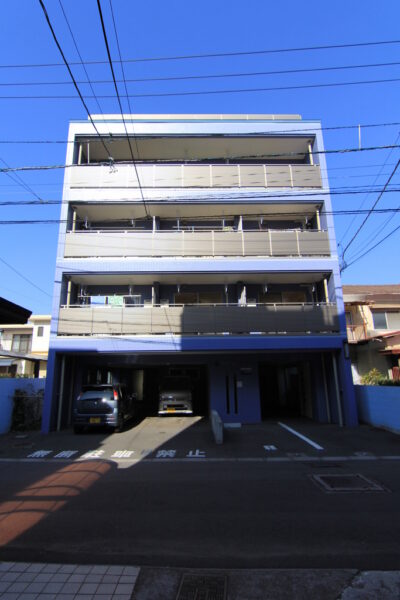 【ＭＡＲＩＮＥ　ＨＯＵＳＥ】松山市清水町のマンション