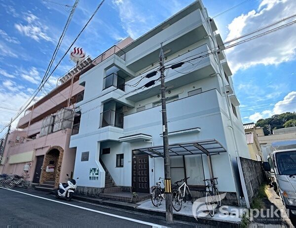 【メゾン・プリエ】松山市緑町のマンション