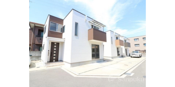 【ラフィネタウン衣山】松山市衣山の賃貸一戸建