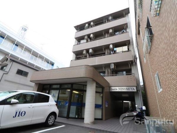 【Ｃａｓｔｌｅ　ＮＩＮＯＭＩＹＡ】松山市萱町の賃貸マンション