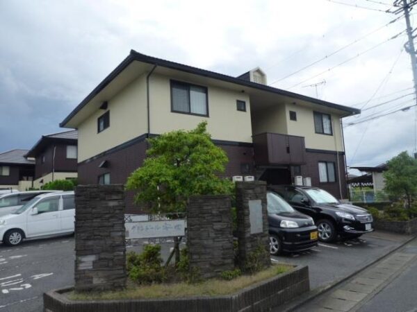 【グランドール安田　Ｃ棟】松山市東長戸の賃貸マンション