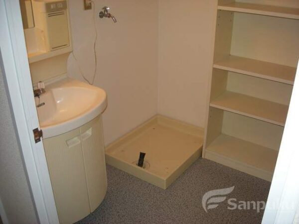 ＲＯＹＡＬ　ＡＮＮＥＸ　久万ノ台 