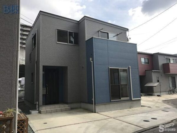 【ラフィネタウン宮西　Ｂ棟】松山市宮西の賃貸一戸建て