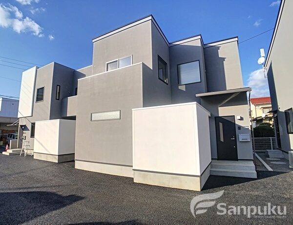 【ＣＡＳＡ　ＱＵＡＴＴＲＯ　１０２】松山市余戸東の賃貸一戸建て