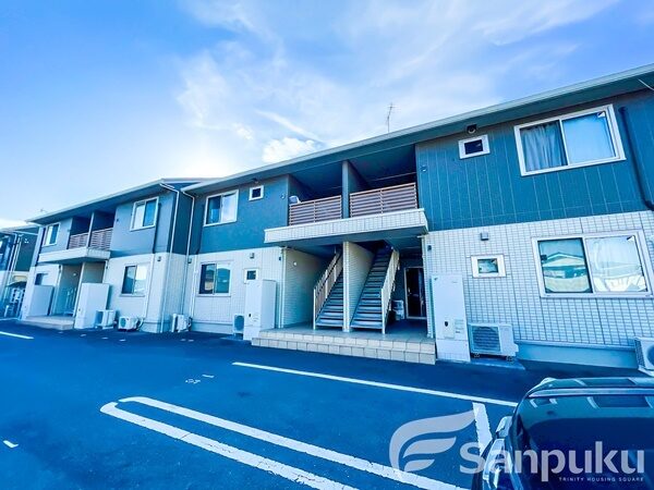 【カーサ・エバールーチェ　Ａ棟】松山市高岡町の賃貸コーポ