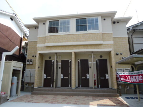 【Ｃａｓａ　Ｃｏｍｏｄａ】松山市道後北代の賃貸アパート