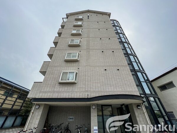 【メゾン・ド・リオス】松山市高砂町の賃貸マンション