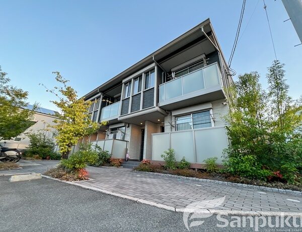 【ラルゴヴェローチェ元町】松山市元町の賃貸コーポ