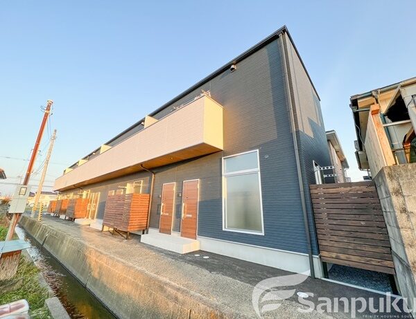 【Ｇｉｒａｓｏｌｅ　Ｋｉｔａｄｏｉ】松山市北土居の賃貸アパート