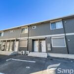 【シャルマンコート】松山市住吉の賃貸アパート