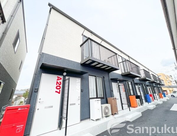 【ヴィラ・アンソレイエ郡中Ａ棟】伊予市灘町の賃貸アパート