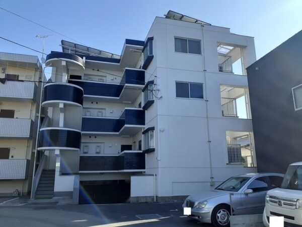 【オックスフォードサーカスⅢ】松山市桑原の賃貸マンション