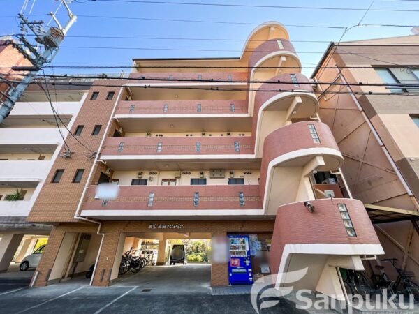 【第１０成田マンション】松山市石手の賃貸マンション