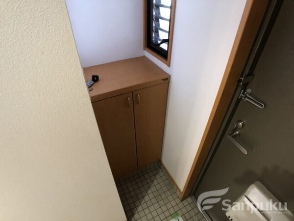 玄関3
