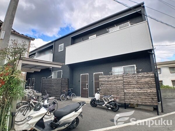 【セミデタッチドハウス和泉北】松山市和泉北の賃貸アパート