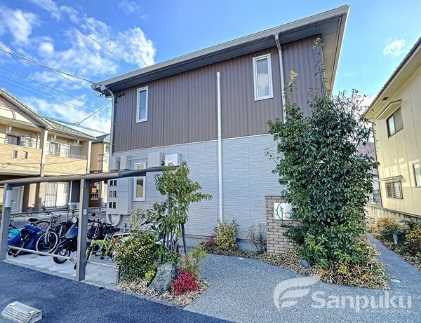 【Ｇａｒｄｅｎ　ｒｏａｄ】松山市空港通の賃貸コーポ