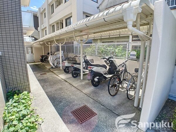 駐輪場