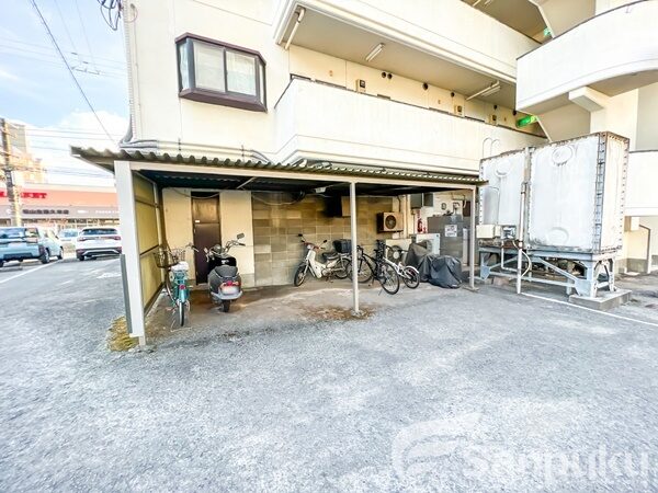 駐輪場