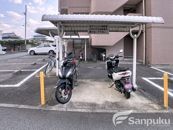 駐輪場