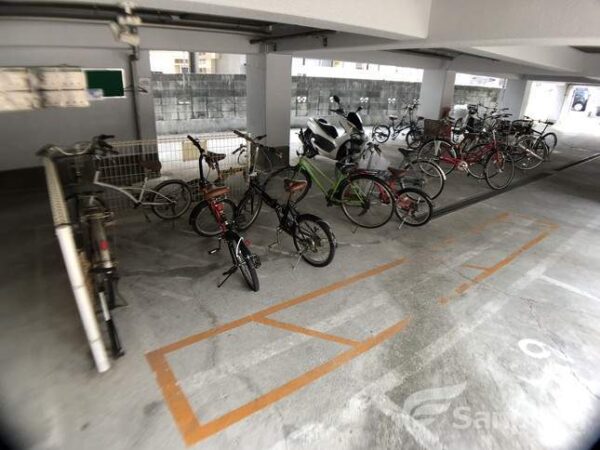 駐輪場