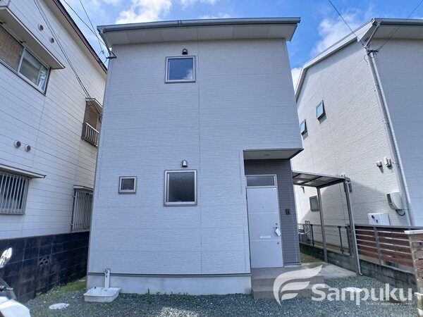 【ｓｕｍａｉ凛　もえぎ】松山市土居田町の賃貸一戸建て