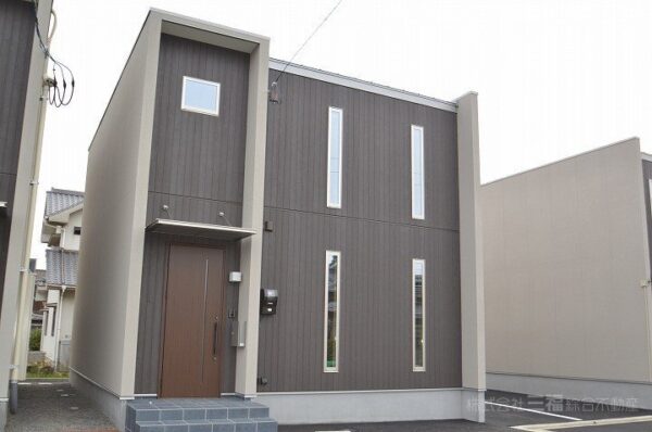 【ｃａｓｉｔａ南吉田】松山市南吉田町の賃貸一戸建て