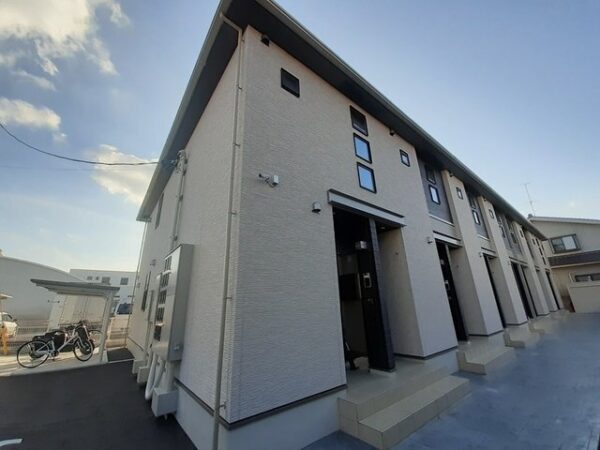 【シャルマンⅢ】松山市高岡町の賃貸アパート