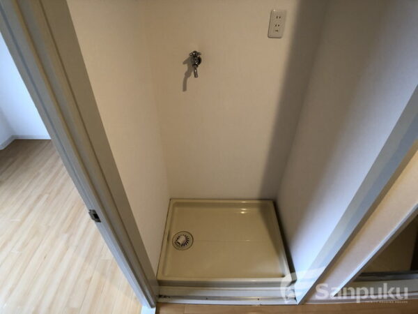 エスポワール松山　洗濯機置き場