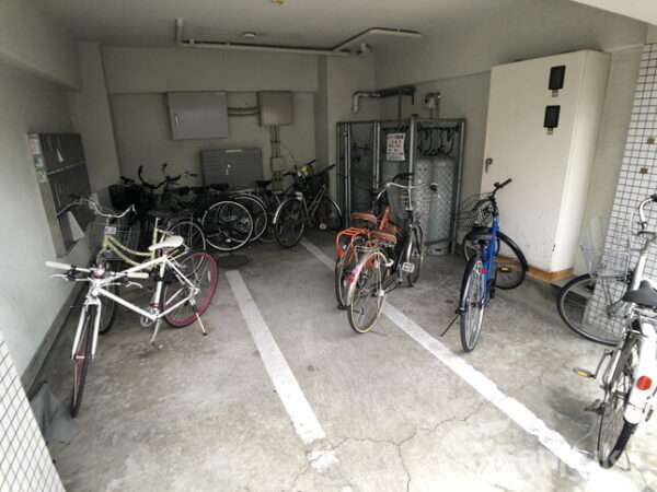 エスポワール松山　駐輪場