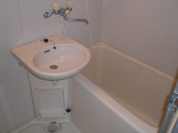 ロイヤルハイツ平和通　バス