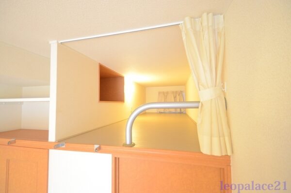 レオパレスクレセント山越ロフト