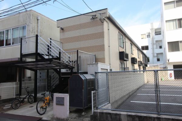 【レオパレスエスペーロ本町】松山市本町のアパート