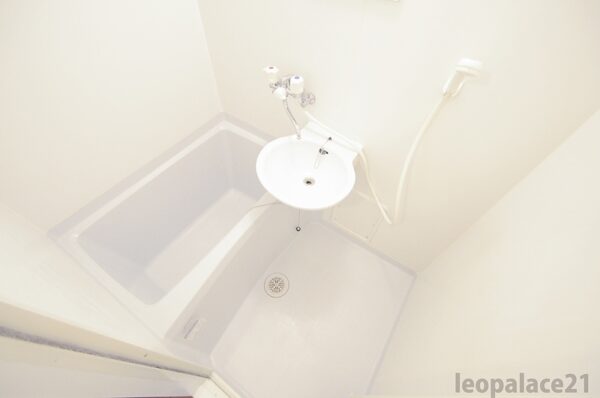 レオパレスLA VITA山越バス