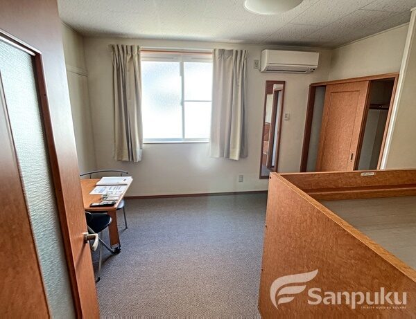 レオパレスLA VITA山越室内