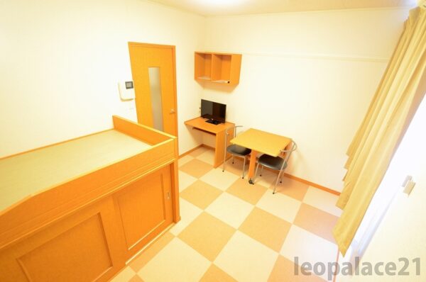 レオパレスLA VITA山越室内