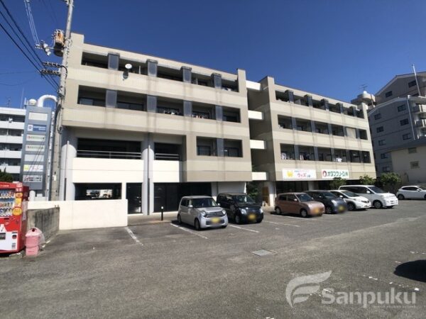 【グランシェル１１】松山市山越のマンション