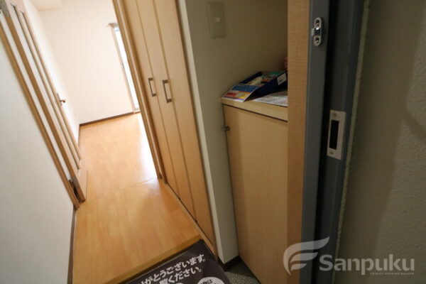 ソレジオ喜与町　玄関