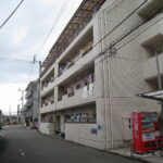 【エクレール味酒】松山市味酒のマンション