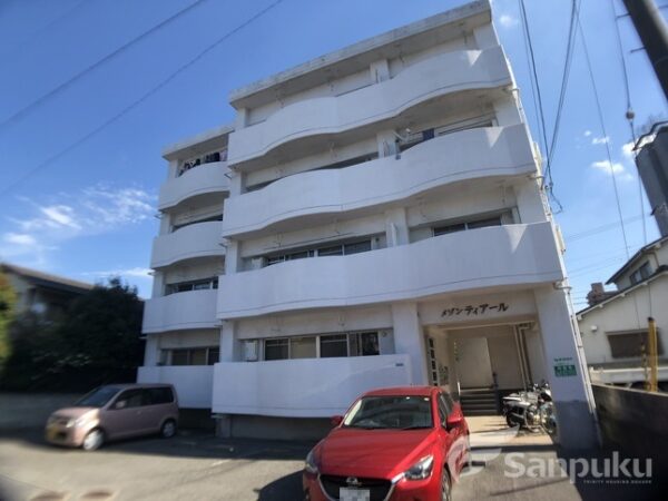 【メゾン・ティアール】松山市山越の賃貸マンション