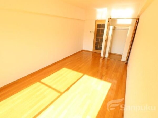 アリスト・ステーション・ピラー